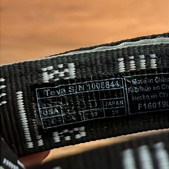 Teva Flatform Black and White Platform Sandals size 8 - Picture 7 of 7